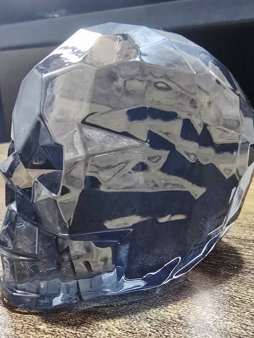 Ganz Crystal Expressions Skull Figurine – Faceted Acrylic Gothic Decor Piece - Picture 3 of 10